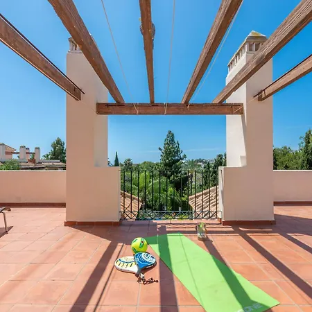 Modern And Spacious 2 Bdrm Penthouse With 3 Pools