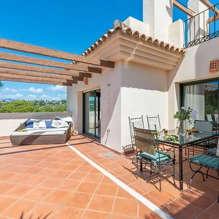 Modern And Spacious 2 Bdrm Penthouse With 3 Pools *