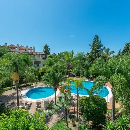 Apartment Modern And Spacious 2 Bdrm Penthouse With 3 Pools *