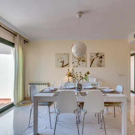 Apartment Modern And Spacious 2 Bdrm Penthouse With 3 Pools